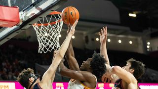 TST Images: Illinois defeats USC, 101-65, at Galen Center taken at Galen Center (TST Los Angeles). Photo by John Panganiban-The Sporting Tribune