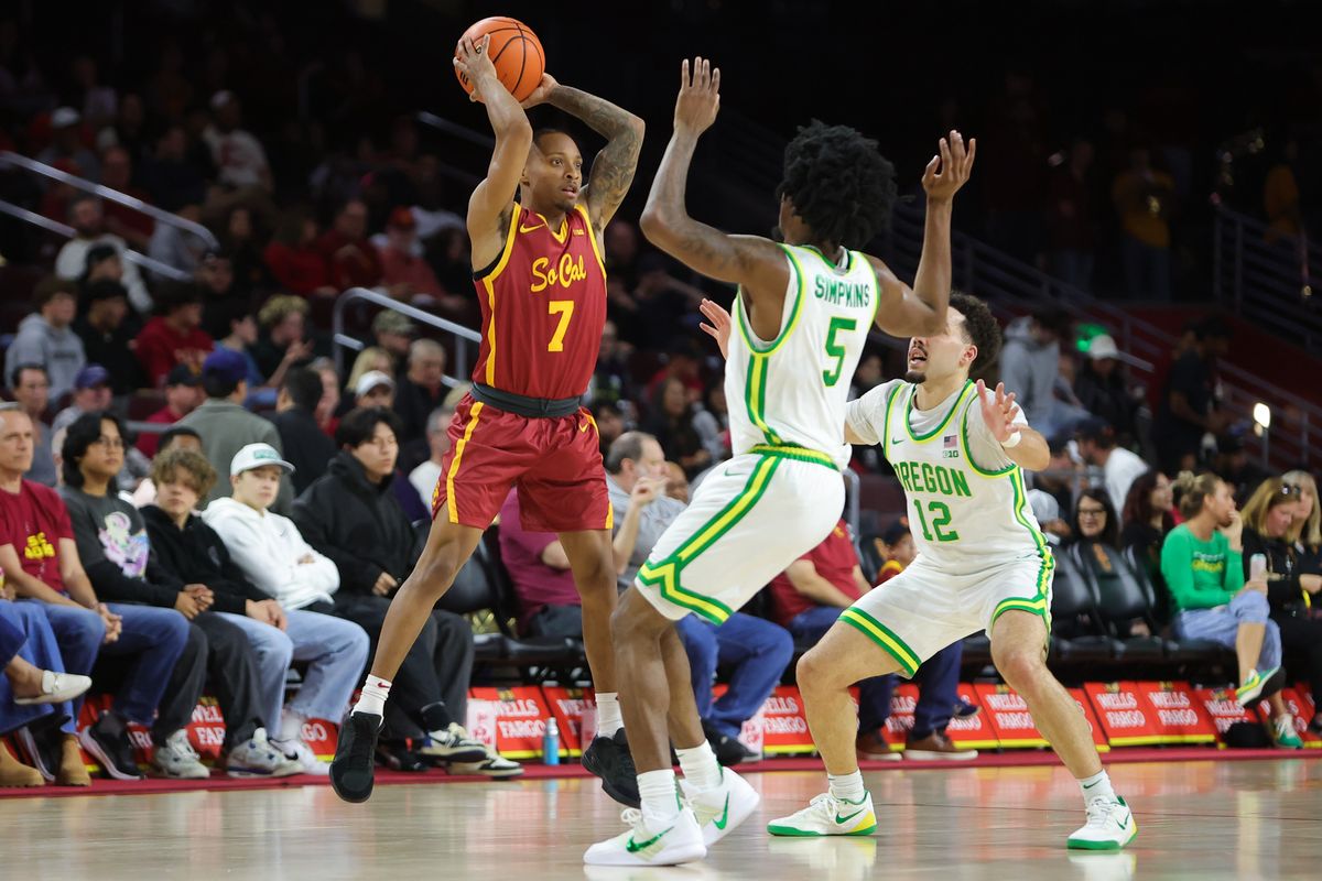 USC guard Jordan Marsh (7) looks to pass during an NCAA basketball game against Oregon on February 21, 2026 in Los Angeles, CA. USC guard Jordan Marsh (7) looks to pass during an NCAA basketball game against Oregon on February 21, 2026 in Los Angeles, CA.