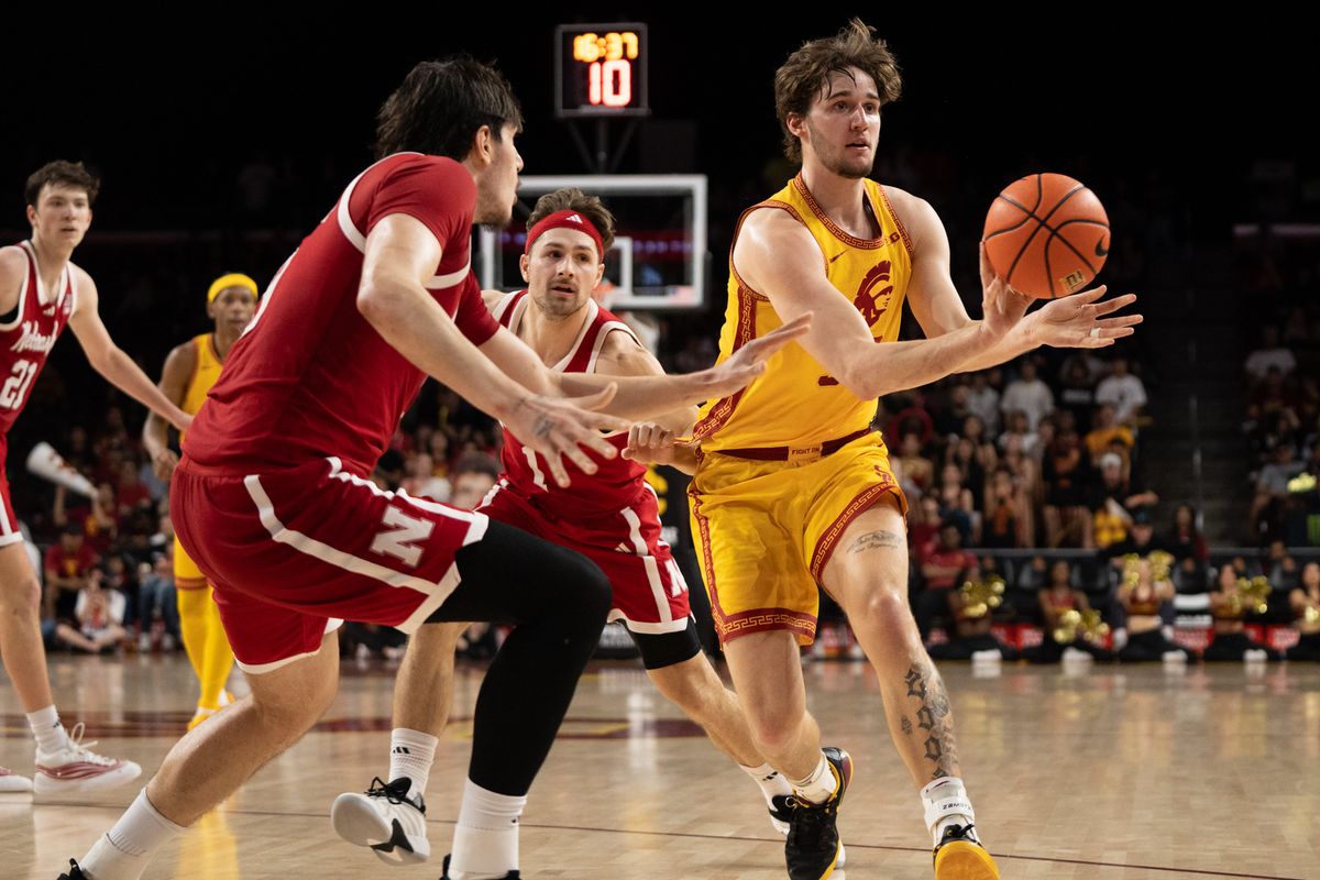 USC Trojans Forward Jaden Brownell (33) drives by his defender and passes the ball to the corner during a men's college basketball game against the Nebraska Cornhuskers, Saturday February 28th, 2026 at Galen Center in Los Angeles, Calif. USC Trojans Forward Jaden Brownell (33) drives by his defender and passes the ball to the corner during a men's college basketball game against the Nebraska Cornhuskers, Saturday February 28th, 2026 at Galen Center in Los Angeles, Calif.