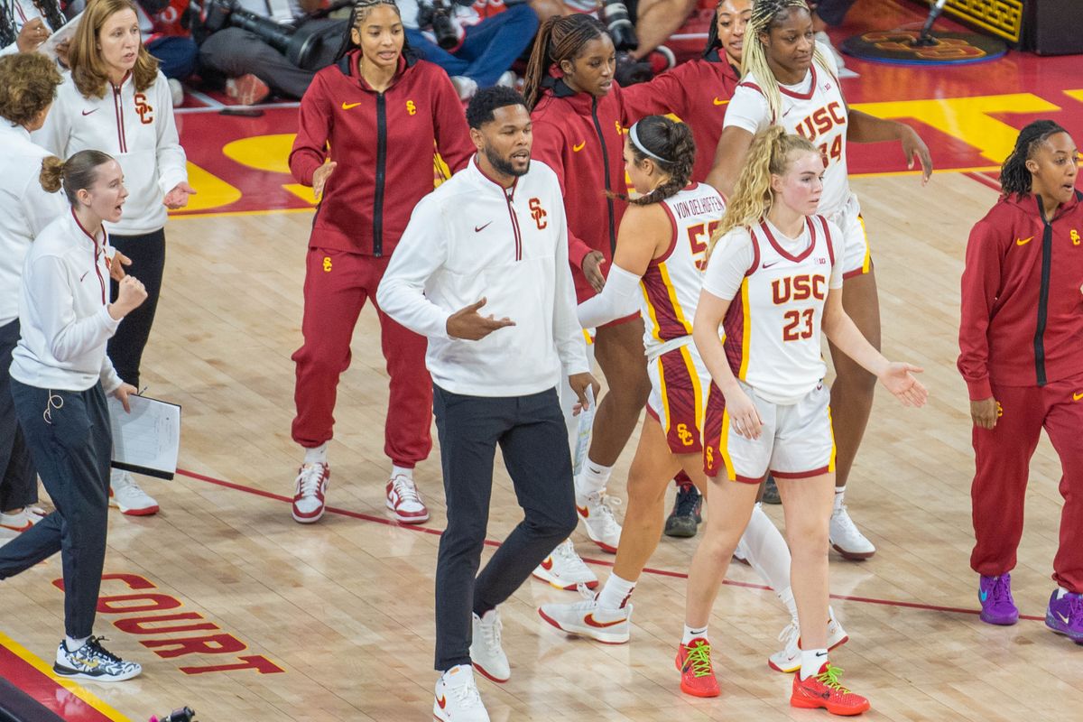 USC calls a timeout and goes to the bench in a game against Notre Dame, Saturday November 23, 2024 in Los Angeles, Calif.