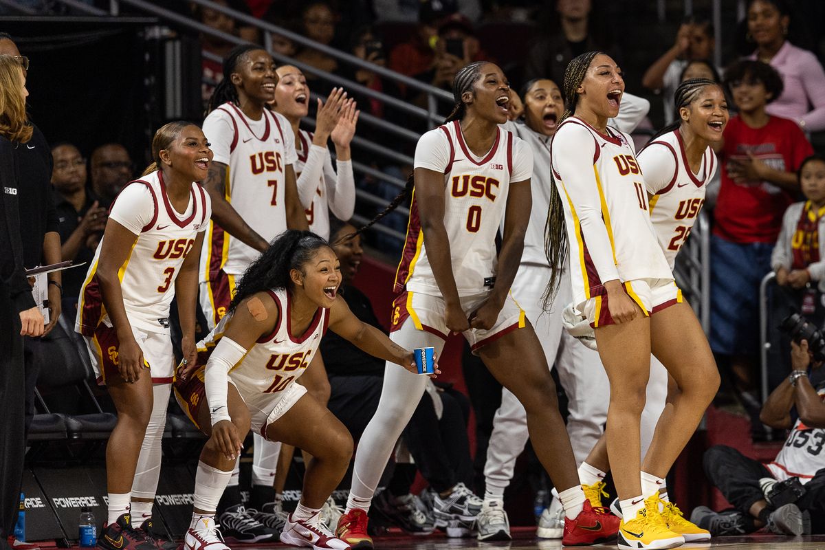 USC Forward Vivian Iwuchukwu (0) celebrates with her team during a Big Ten basketball game against the New Mexico, Tuesday November 4, 2025 in Los Angeles, Calif.