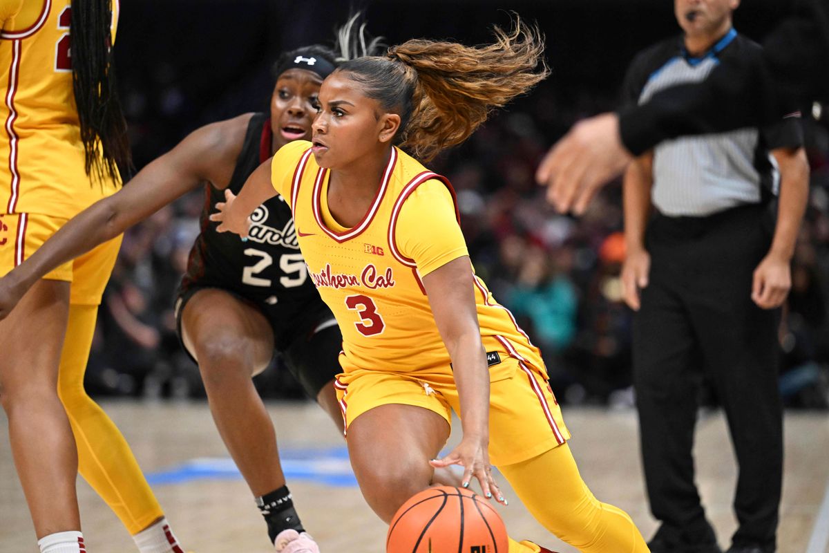 USC guard Londynn Jones (3) drives to the basket during an NCAA basketball game against the South Carolina Gamecocks, Saturday November 15th, 2025 in Los Angeles, Calif.
