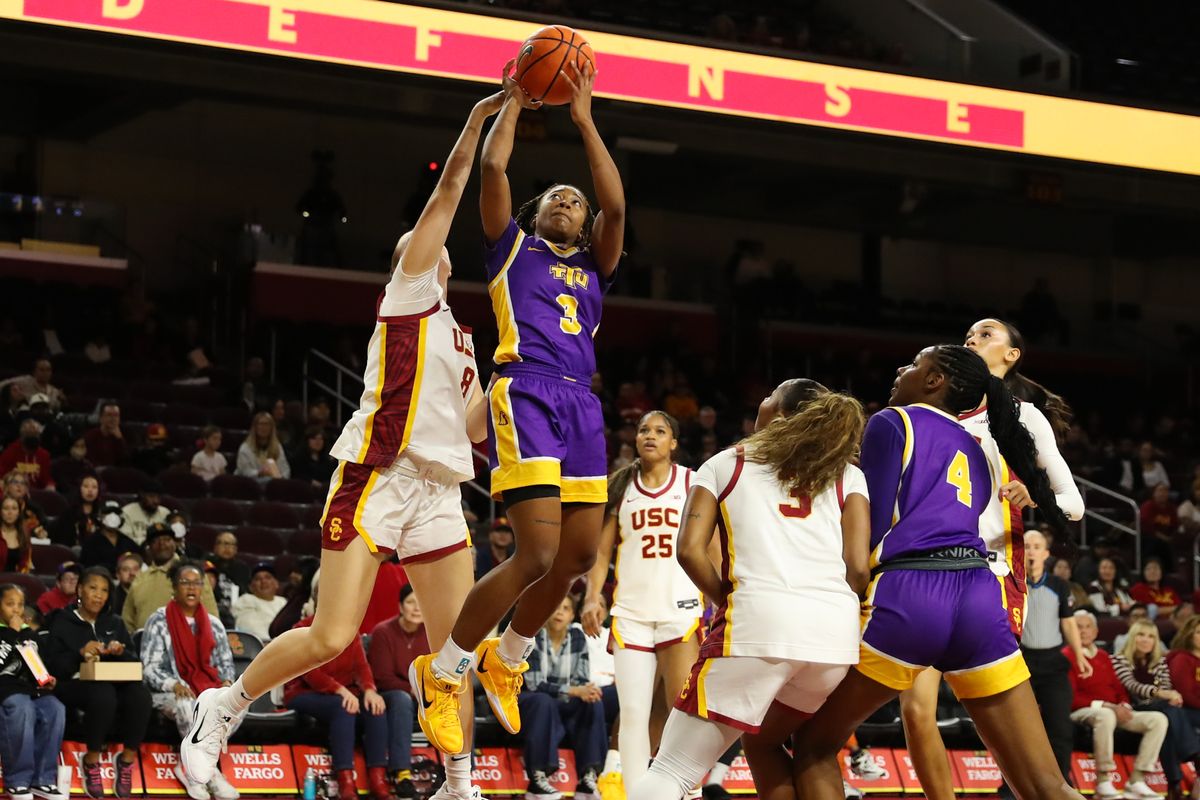 #8 F Gerda Raulusaityte of USC blocks a shot during an NCAA basketball game against Tennessee Tech on November 25, 2025 in Los Angeles, CA.