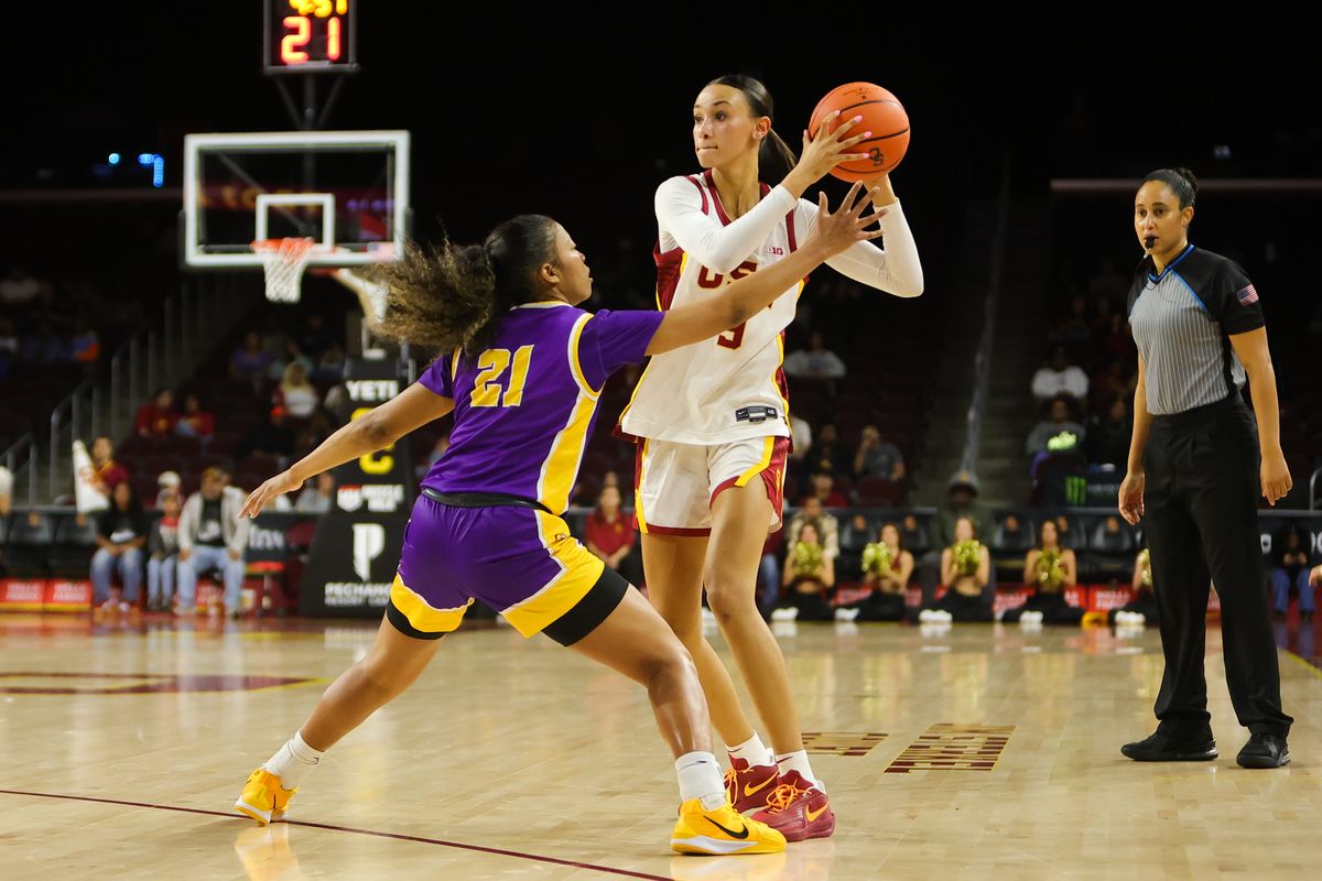 #9 G Jazzy Davidson of USC looks for an open teammate during an NCAA basketball game against Tennessee Tech on November 25, 2025 in Los Angeles, CA.