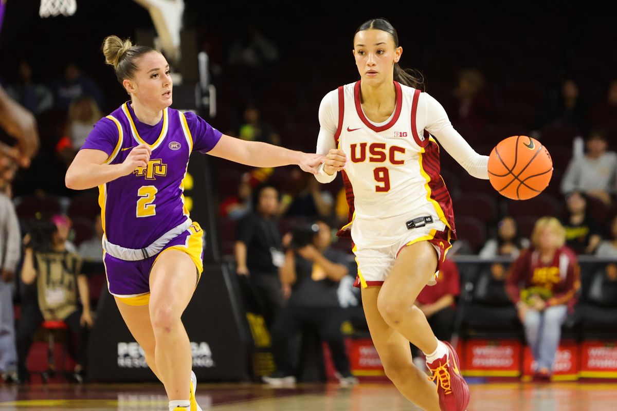 #9 G Jazzy Davidson of USC dribbles the ball up court during an NCAA basketball game against Tennessee Tech on November 25, 2025 in Los Angeles, CA.
