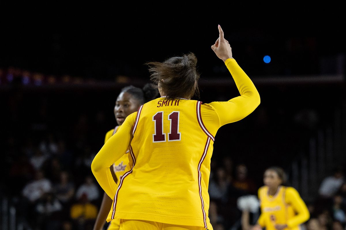 USC guard Kennedy Smith (11) celebrates during a Big Ten college basketball game against the Pepperdine Waves, Friday November 28, 2025 in Los Angeles.