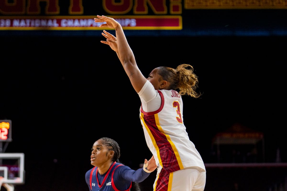 USC guard Londynn Jones (3) hits a three during an NCAA basketball game against St. Mary’s, Tuesday December 2nd, 2025 in Los Angeles, California. 