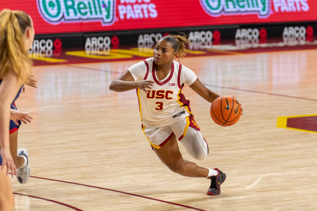 USC guard Londynn Jones (3) dribbles past the defense during an NCAA basketball game against St. Mary’s, Tuesday December 2nd, 2025 in Los Angeles, California. 