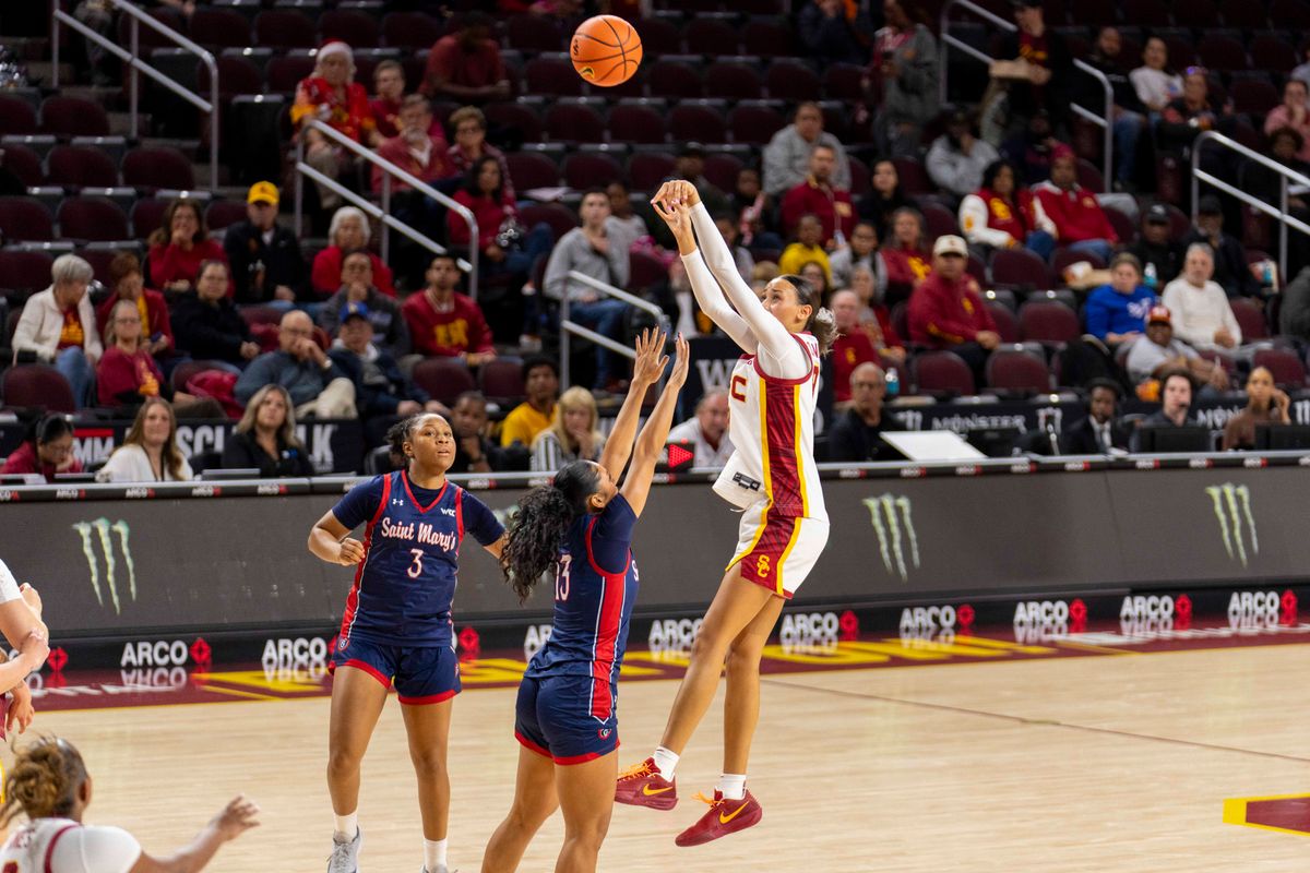 USC guard Jazzy Davidson (9) beats the shot clock buzzer during an NCAA basketball game against St. Mary’s, Tuesday December 2nd, 2025 in Los Angeles, California. 