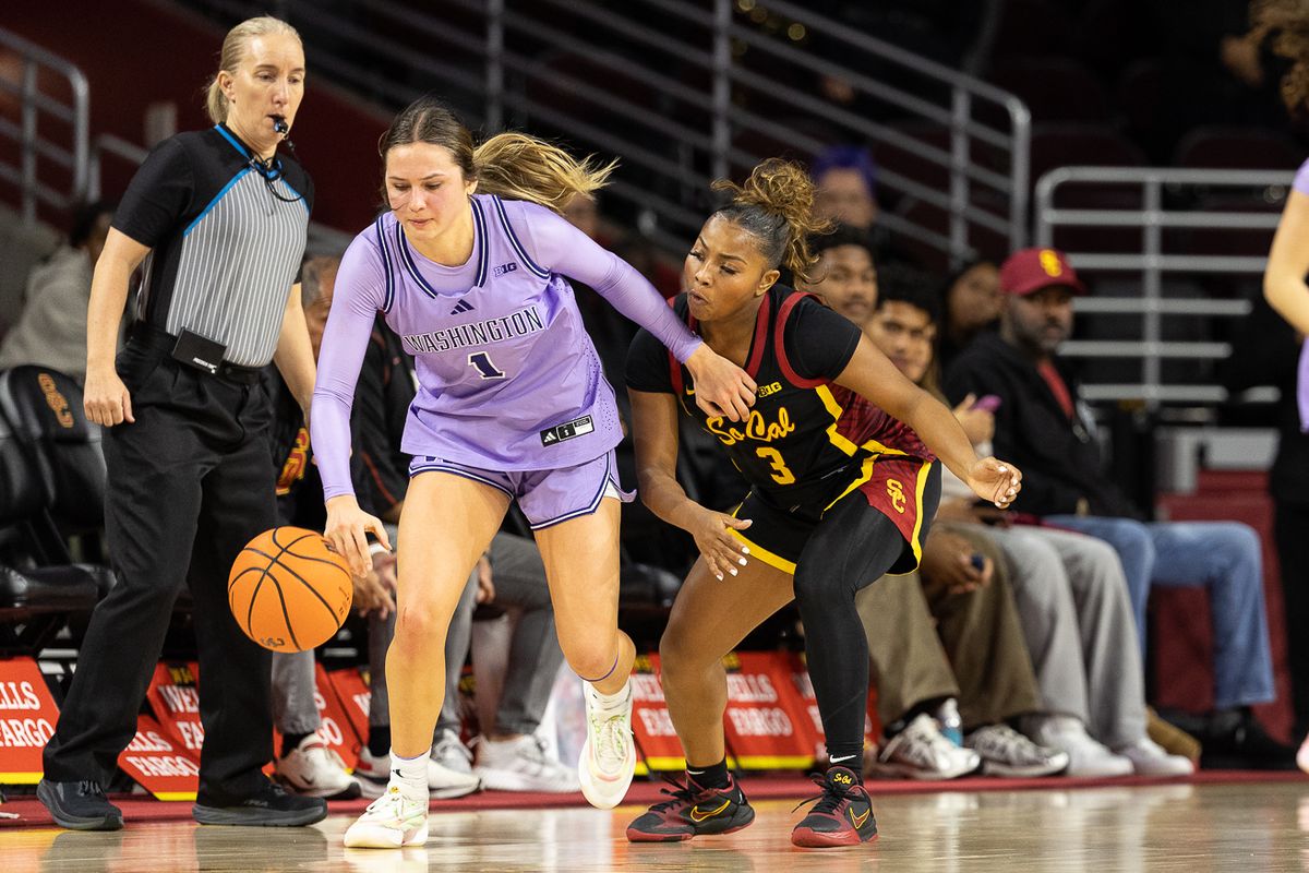 USC guard Londynn Jones (3) defends during a Big Ten college basketball game against the Washington Huskies, Sunday December 7, 2025 in Los Angeles.