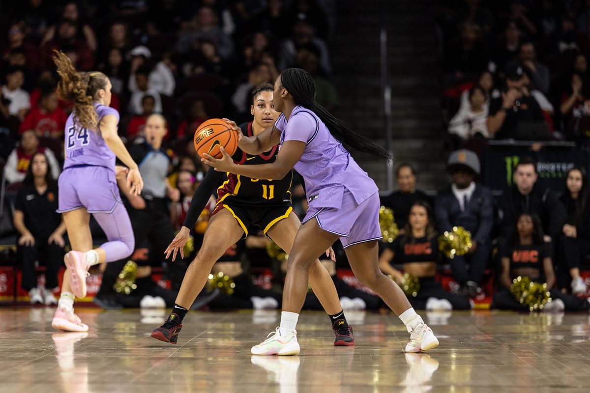 USC guard Kennedy Smith (11) defends during a Big Ten college basketball game against the Washington Huskies, Sunday December 7, 2025 in Los Angeles.