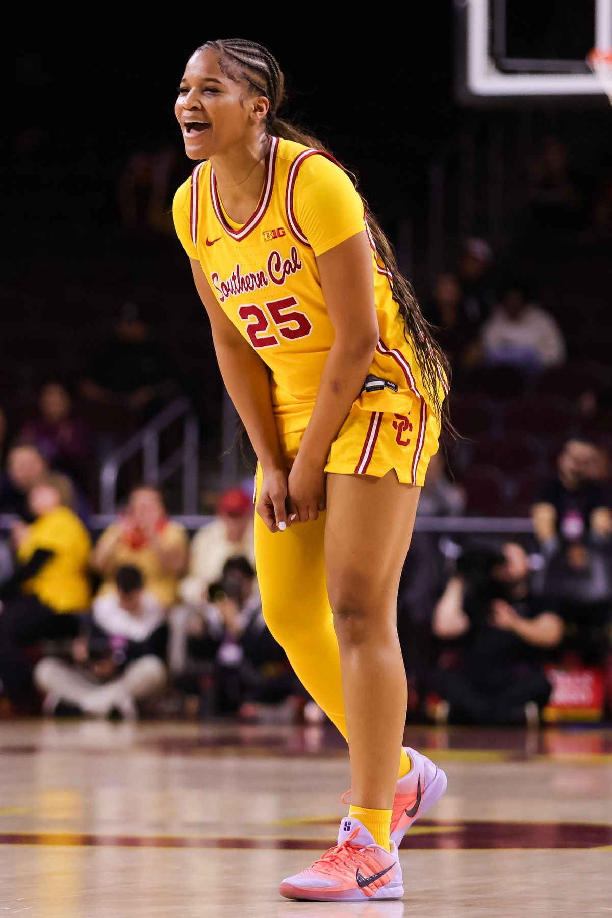 USC Trojans guard Kara Dunn (25) reacts during the women's college basketball game against the Maryland Terrapins, Thursday January 15th, 2026 at Galen Center in Los Angeles, Calif.