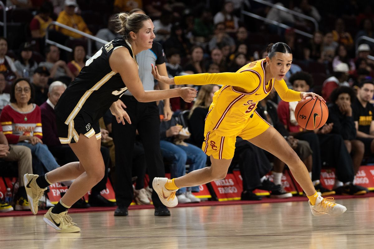 USC Trojans Guard Jazzy Davidson (9) beats her defender and attacks the rim during a women's college basketball game against the Purdue Boilermakers, Sunday January 18th, 2026 at Galen Center in Los Angeles, Calif.