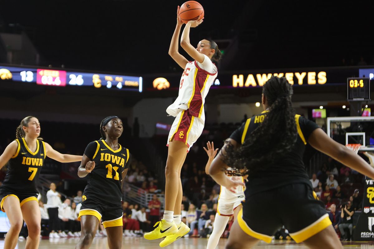USC guard Jazzy Davidson (9) shoots a jump shot during an NCAA basketball game against the Iowa Hawkeyes on January 29, 2026 in Los Angeles, CA.