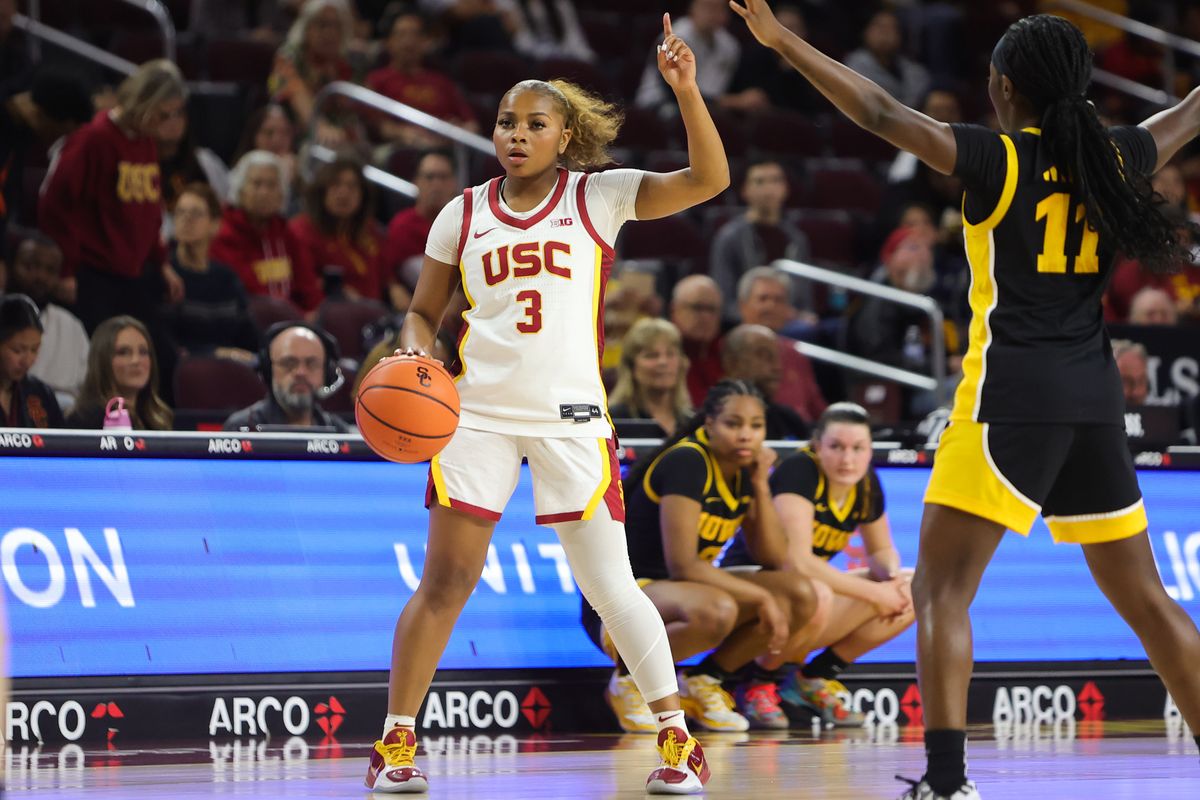 USC guard Londynn Jones (3) dribbles the basketball during an NCAA basketball game against the Iowa Hawkeyes on January 29, 2026 in Los Angeles, CA.