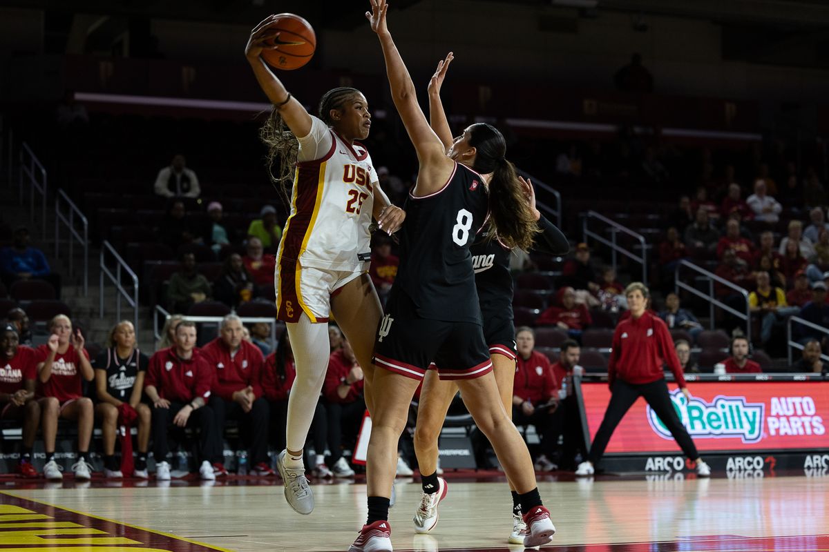 USC guard Kara Dunn (25) passes the ball during a Big Ten college basketball game against the Hoosiers, Thursday February 12, 2026  in Los Angeles.