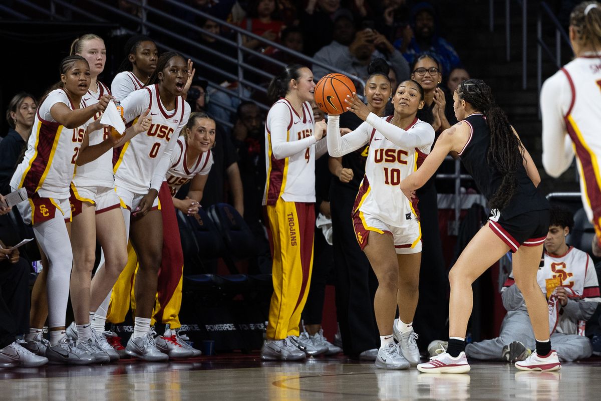 USC guard Malia Samuels (10) passes the ball during a Big Ten college basketball game against the Hoosiers, Thursday February 12, 2026  in Los Angeles.