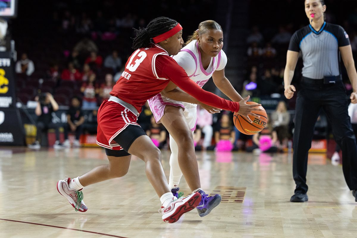 USC guard Londynn Jones (3) dribbles during a Big Ten college basketball game against Wisconsin Badgers, Thursday February 19, 2026  in Los Angeles.