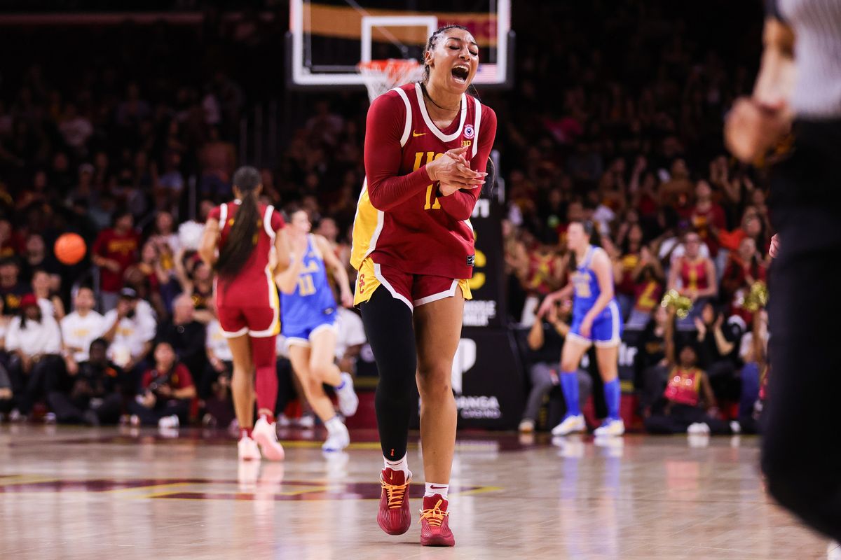 USC Trojans guard Kennedy Smith (11) reacts during the women's college basketball game against the UCLA Bruins, Sunday March 1st, 2026 at Galen Center in Los Angeles, Calif.
