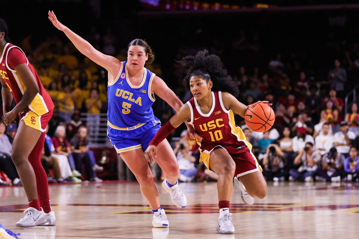 USC Trojans guard Malia Samuels (10) runs with the ball during the women's college basketball game against the UCLA Bruins, Sunday March 1st, 2026 at Galen Center in Los Angeles, Calif.