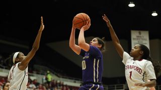 Wooden Award Flashback: Kelsey Plum's college exploits place her among all-time greats taken in Los Angeles (Wooden Award). Photo by Kelley L Cox-Imagn Images