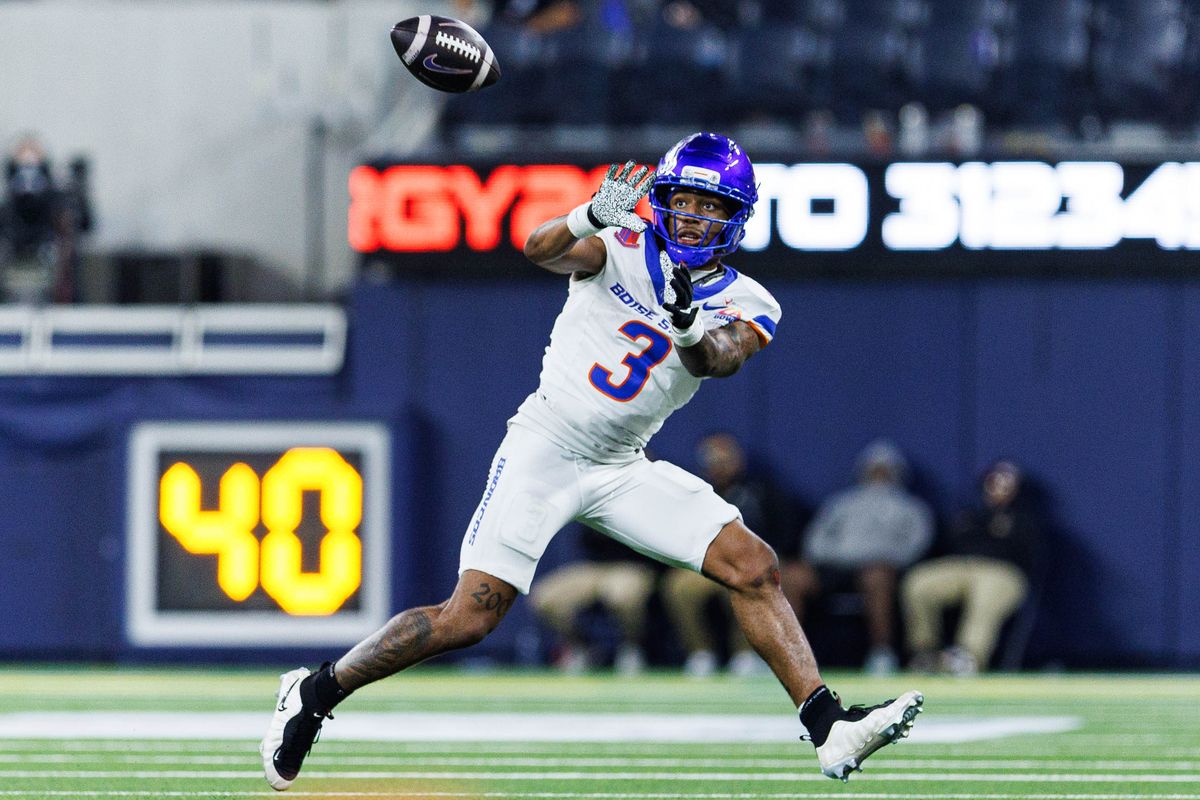 Boise State Huskies wide receiver Latrell Caples (3) receives the ball during the LA Bowl against the Washington Huskies on December 13, 2025 in Los Angeles, California.