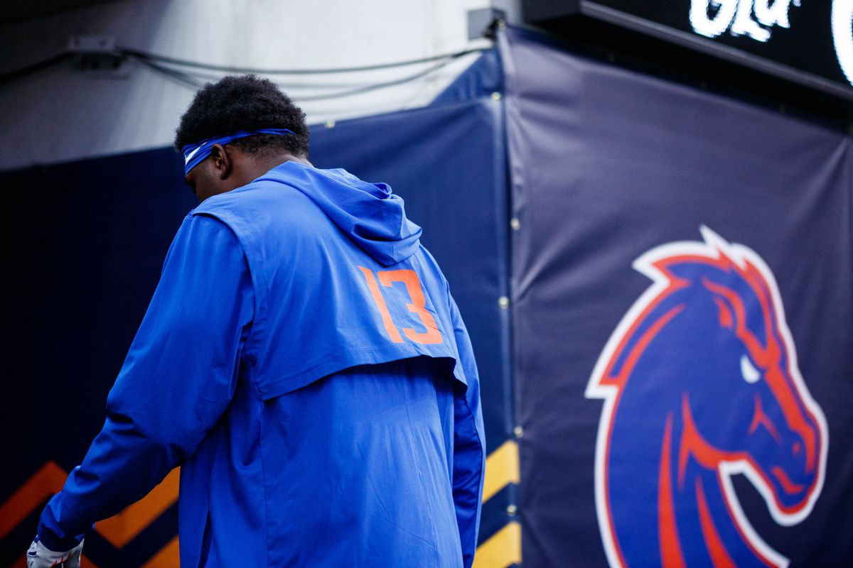 Boise State Broncos EDGE Sterling Lane II walks to the locker room before the LA Bowl against the Washington Huskies on December 13, 2025 in Los Angeles, California.