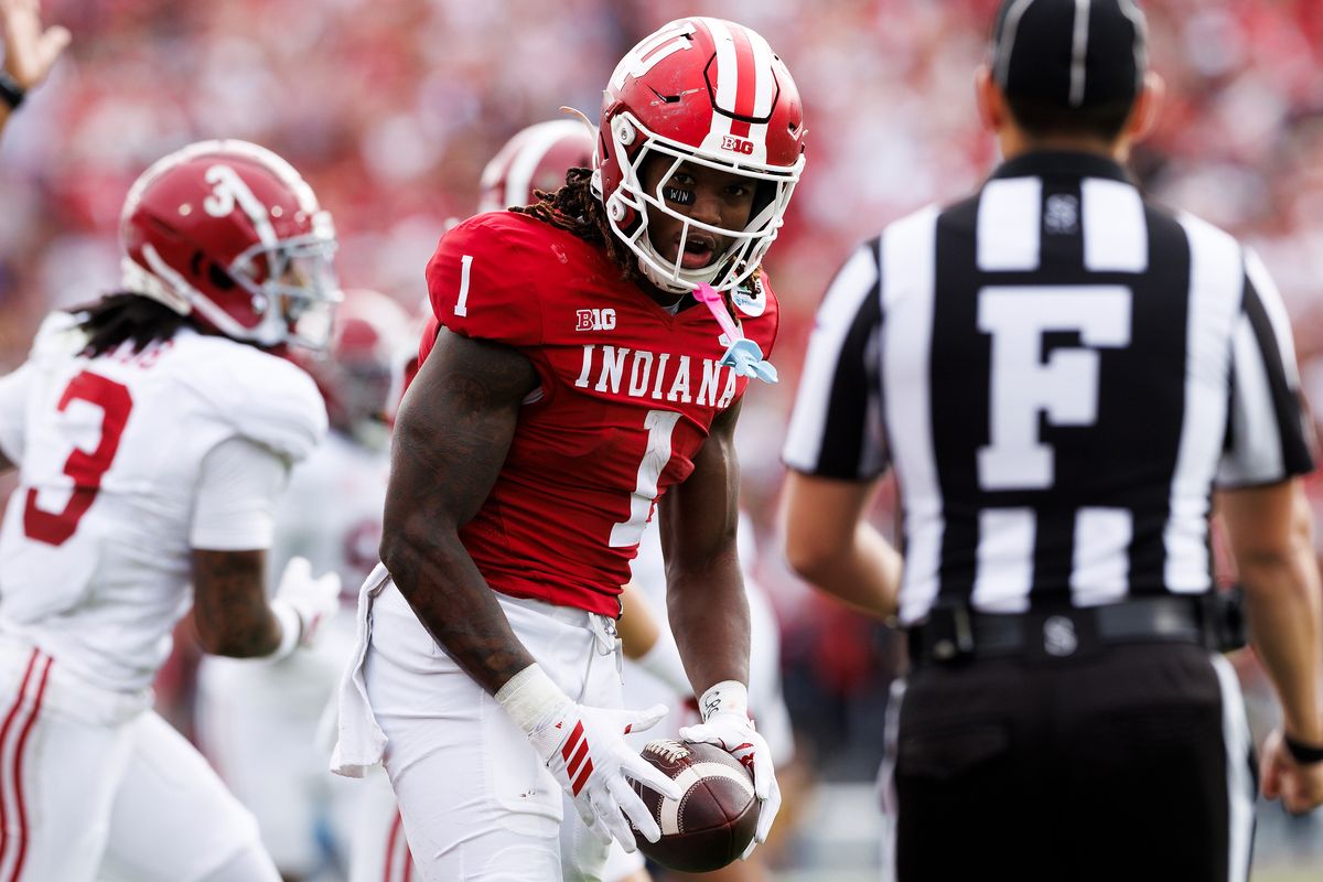 Roman Hemby #1 of the Indiana Hoosiers celebrates during the game against the Alabama Crimson Tide at Rose Bowl on January 1, 2026 in Pasadena, California. 