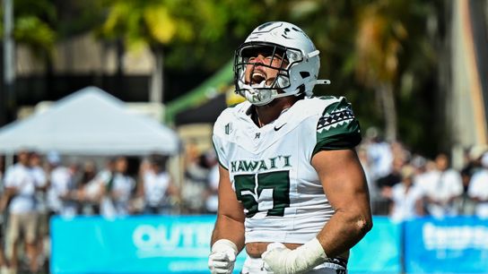 TST Images: Hawa'i beats Stanford, 23-20, to open season taken at Clarence T.C. Ching Athletic Complex (Hawaii)