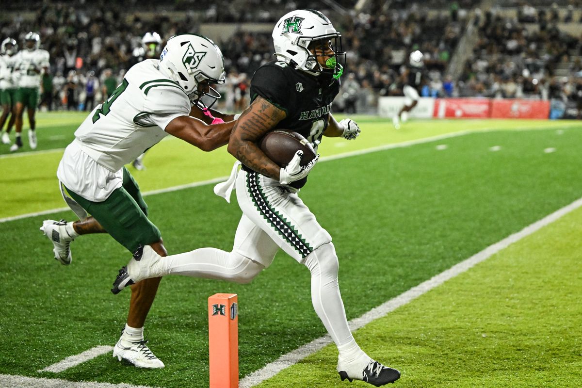 University of Hawai'i Rainbow Warriors running back Cam Barfield (0) scores a touchdown during an NCAA football game against the Portland State Vikings, Saturday, September 13, 2025, in Honolulu, Hawai'i.