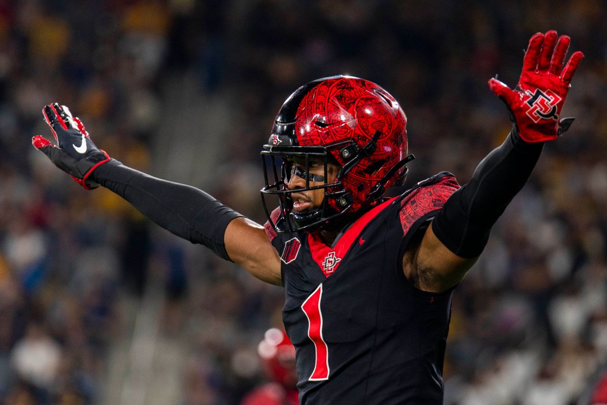 San Diego State Aztecs CB Chris Johnson (1) celebrates the fourth down stop during an NCAA football game against the California Golden Bears, Saturday September 20th, 2025 in San Diego, California. San Diego State Aztecs CB Chris Johnson (1) celebrates the fourth down stop during an NCAA football game against the California Golden Bears, Saturday September 20th, 2025 in San Diego, California.