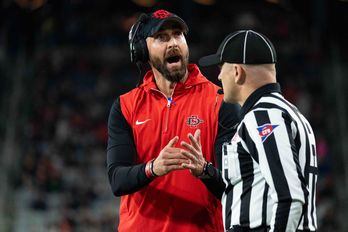 San Diego State Head Coach Sean Lewis calls timeout during an NCAA Football game between San Jose State and San Diego State, Saturday November 22, 2025 in San Diego, Calif.