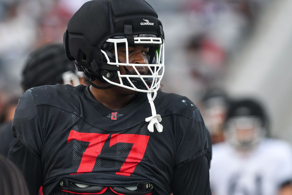 SDSU offensive lineman Cam May (77) participates in the First scrimmage at Snapdragon Stadium on Saturday August 15, 2026 in San Diego, Calif.. SDSU offensive lineman Cam May (77) participates in the First scrimmage at Snapdragon Stadium on Saturday August 15, 2026 in San Diego, Calif..
