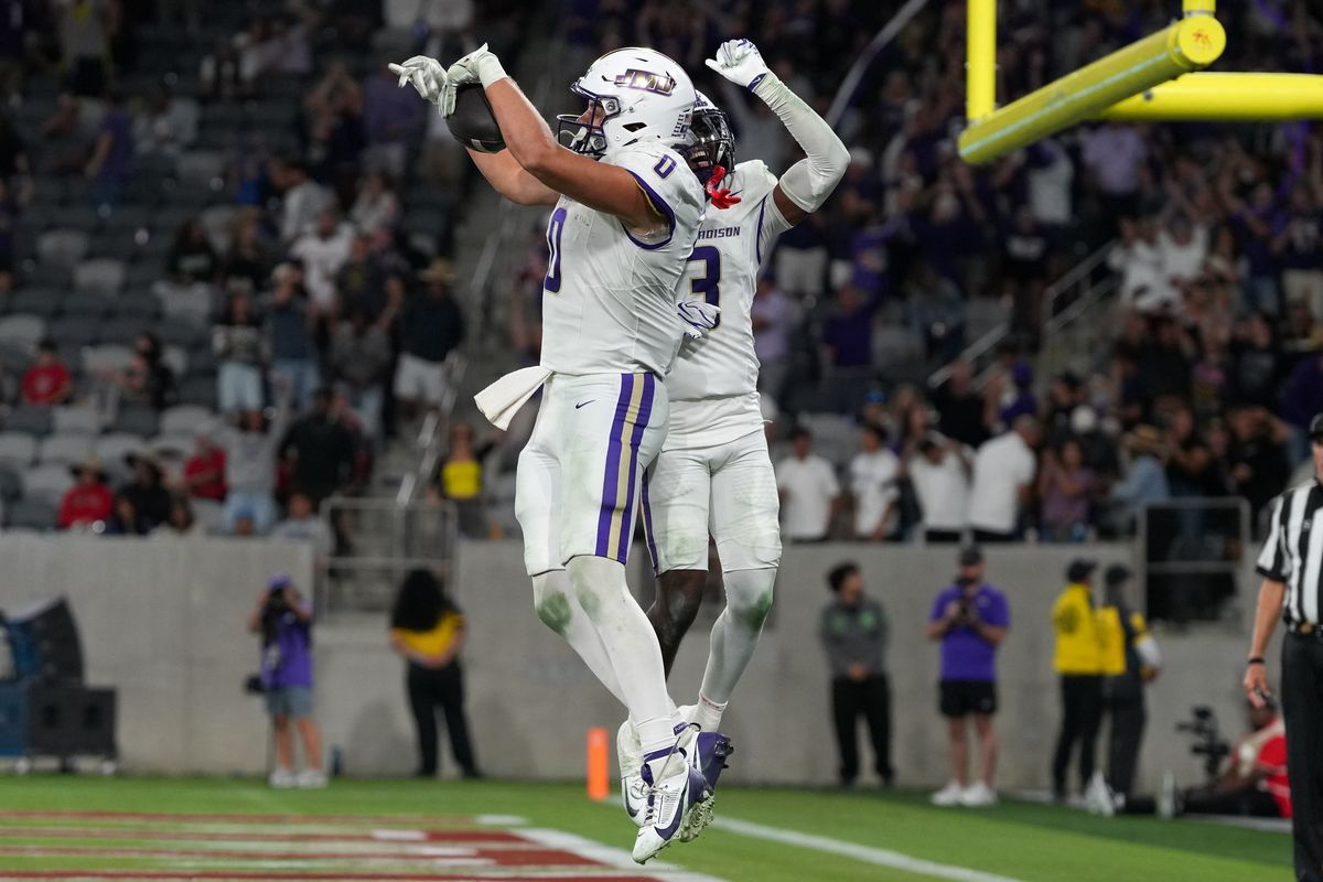 James Madison University tight end Cole Keller (0) celebrates after scoring a touchdown during an NCAA football game against San Diego State University, Saturday September 19, 2026 in San Diego, California.