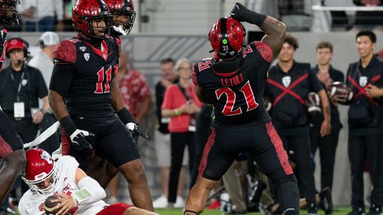 San Diego State University linebacker Tano Letuli (21) celebrates after sacking Fresno State quarterback Jayden Mandal (7) during a PAC-12 football game against Fresno State, Saturday October 17, 2026 in San Diego, California. San Diego State University linebacker Tano Letuli (21) celebrates after sacking Fresno State quarterback Jayden Mandal (7) during a PAC-12 football game against Fresno State, Saturday October 17, 2026 in San Diego, California.