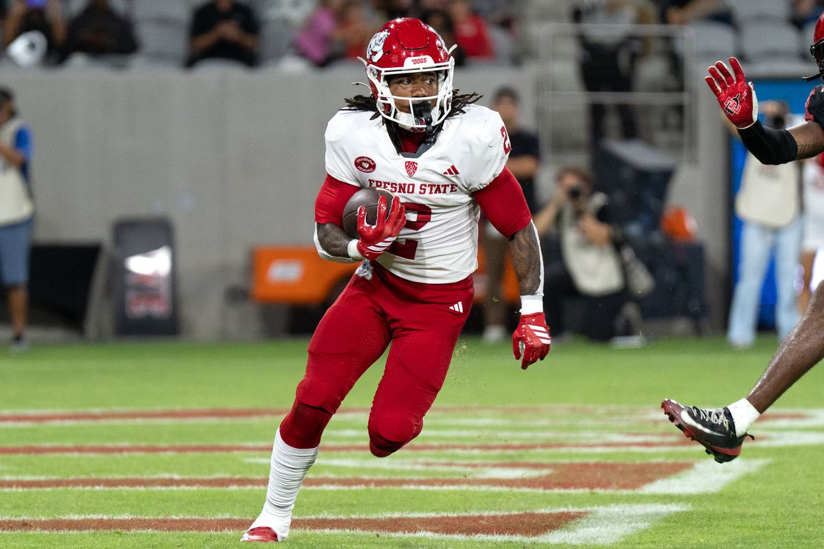 Fresno State running back Rayshon Luke (2) runs up the field during a PAC-12 football game against San Diego State University, Saturday October 17, 2026 in San Diego, California. Fresno State running back Rayshon Luke (2) runs up the field during a PAC-12 football game against San Diego State University, Saturday October 17, 2026 in San Diego, California.