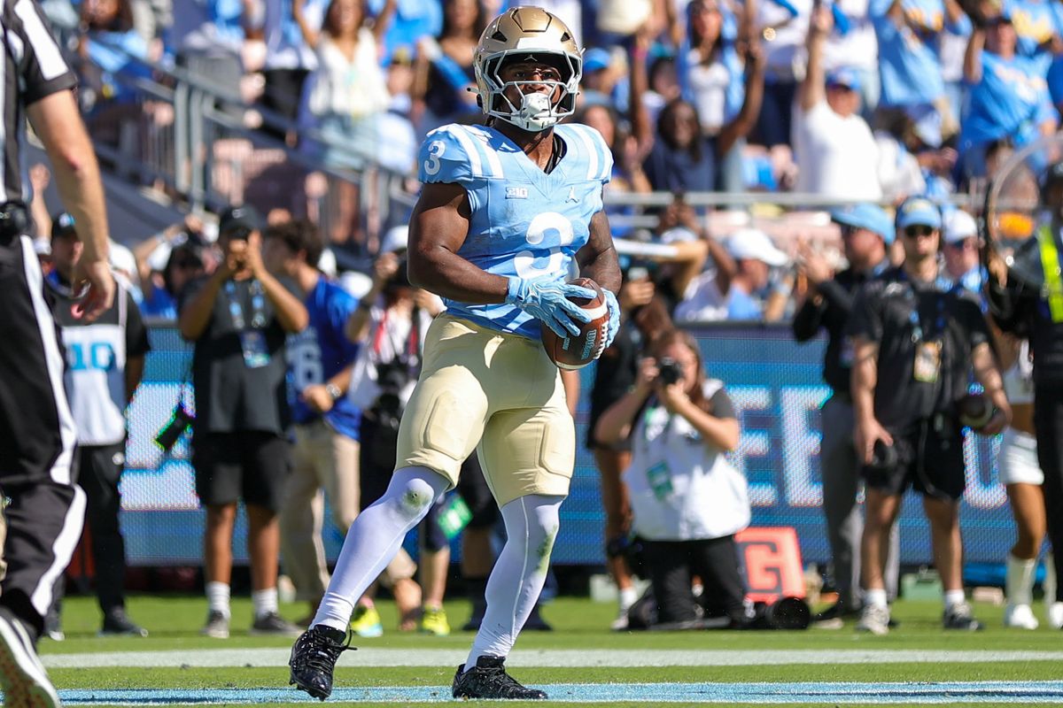 Wayne Knight #3 of the UCLA Bruins scores a touchdown during the game against the Michigan State Spartans at Rose Bowl Stadium on October 24, 2026 in Pasadena, California. Wayne Knight #3 of the UCLA Bruins scores a touchdown during the game against the Michigan State Spartans at Rose Bowl Stadium on October 24, 2026 in Pasadena, California.