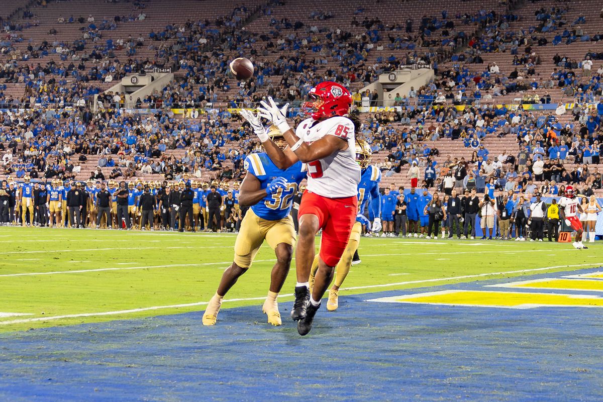 Tight end Simon Mapa #85 of the New Mexico Lobos catches a pass for a touchdown during an NCAA football game against the UCLA Bruins at the Rose Bowl on September 12, 2025 in Pasadena, California. Tight end Simon Mapa #85 of the New Mexico Lobos catches a pass for a touchdown during an NCAA football game against the UCLA Bruins at the Rose Bowl on September 12, 2025 in Pasadena, California.