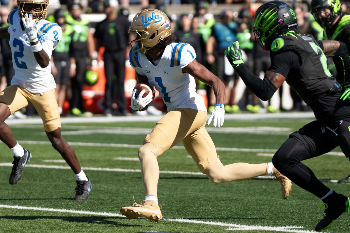 UCLA Bruins WR Aidan Mizell (1) catches the ball and gains extra yards during a game against the Oregon Ducks at Autzen Stadium on October 10, 2026 in Eugene, Oregon. UCLA Bruins WR Aidan Mizell (1) catches the ball and gains extra yards during a game against the Oregon Ducks at Autzen Stadium on October 10, 2026 in Eugene, Oregon.