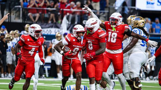 Defense saves UNLV late to secure win taken at Allegiant Stadium (UNLV)