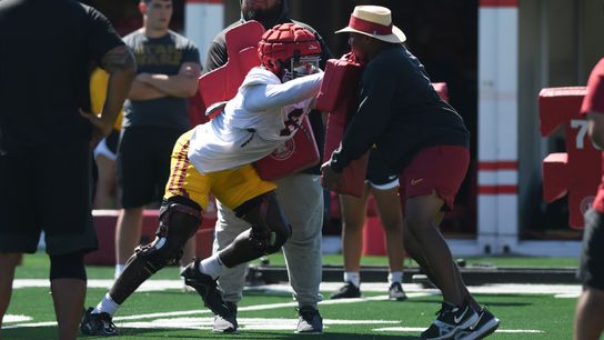 USC's defense unfazed by LSU talk, focused on Sunday's season opener taken at USC (USC Trojans)