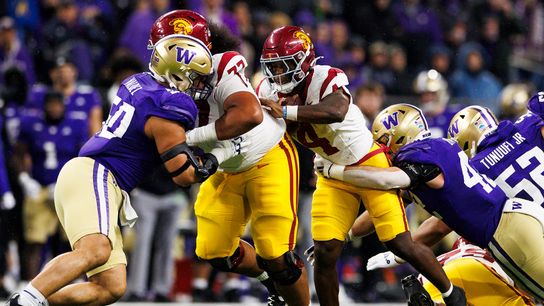 USC fail to convert two late-game fourth downs, remain winless on the road taken at Husky Stadium (USC)