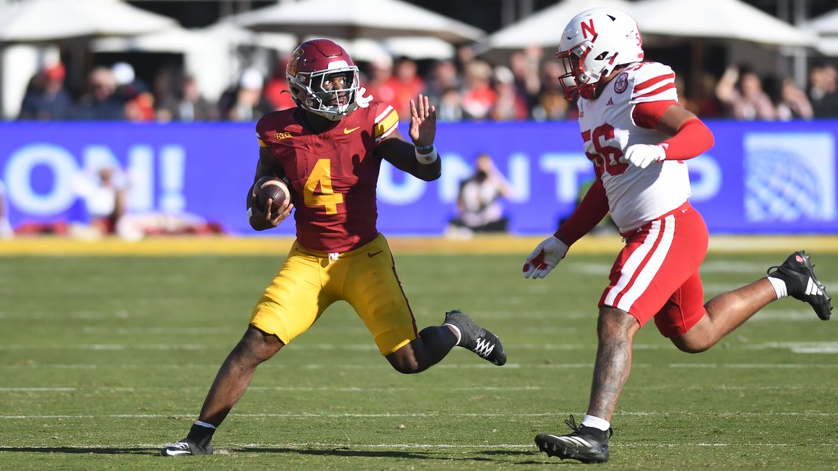 Southern California running back Woody Marks (4) runs during the first half of a game against the Nebraska Cornhuskers, Saturday, November 16, 2024 at the Coliseum in Los Angeles, Calif. Southern California running back Woody Marks (4) runs during the first half of a game against the Nebraska Cornhuskers, Saturday, November 16, 2024 at the Coliseum in Los Angeles, Calif.
