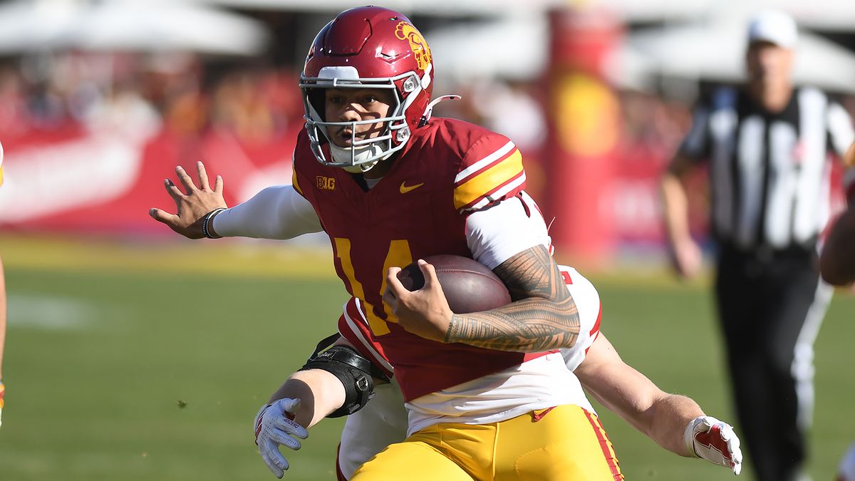 Southern California quarterback Jayden Maiava (14) runs the ball during the second half of a game against the Nebraska Cornhuskers, Saturday, November 16, 2024 at the Coliseum in Los Angeles, Calif. Southern California quarterback Jayden Maiava (14) runs the ball during the second half of a game against the Nebraska Cornhuskers, Saturday, November 16, 2024 at the Coliseum in Los Angeles, Calif.