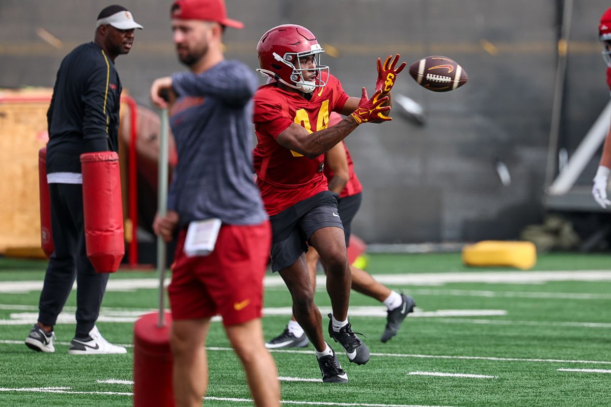 USC Wide Receiver Romero Ison (84) catches during fall practice, Friday August 1, 2025 in Los Angeles. USC Wide Receiver Romero Ison (84) catches during fall practice, Friday August 1, 2025 in Los Angeles.