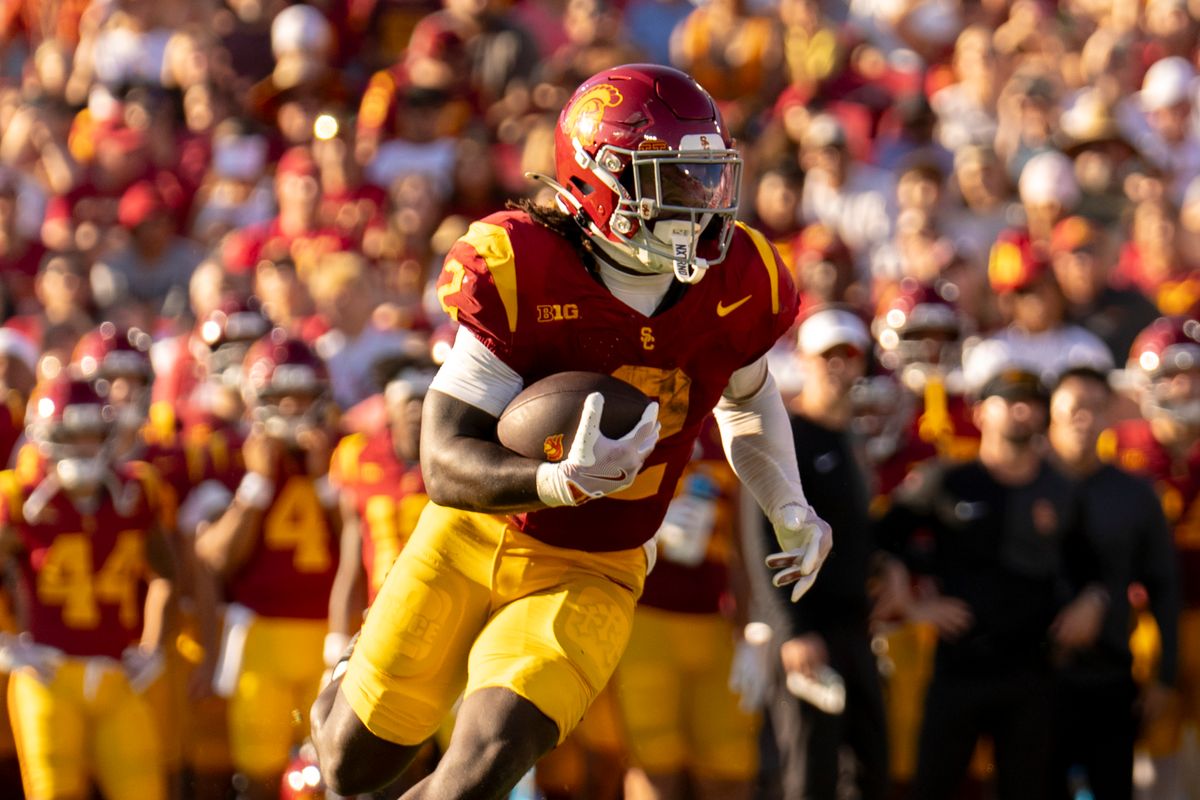 Southern California Trojans running back Waymond Jordan (2) carries the ball during an NCAA football game against the Georgia Southern Eagles, Saturday September 6th, 2025 in Los Angeles, California. 