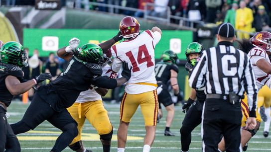 USC's playoff hopes fade after 42-27 loss to Oregon taken at Autzen Stadium (USC)