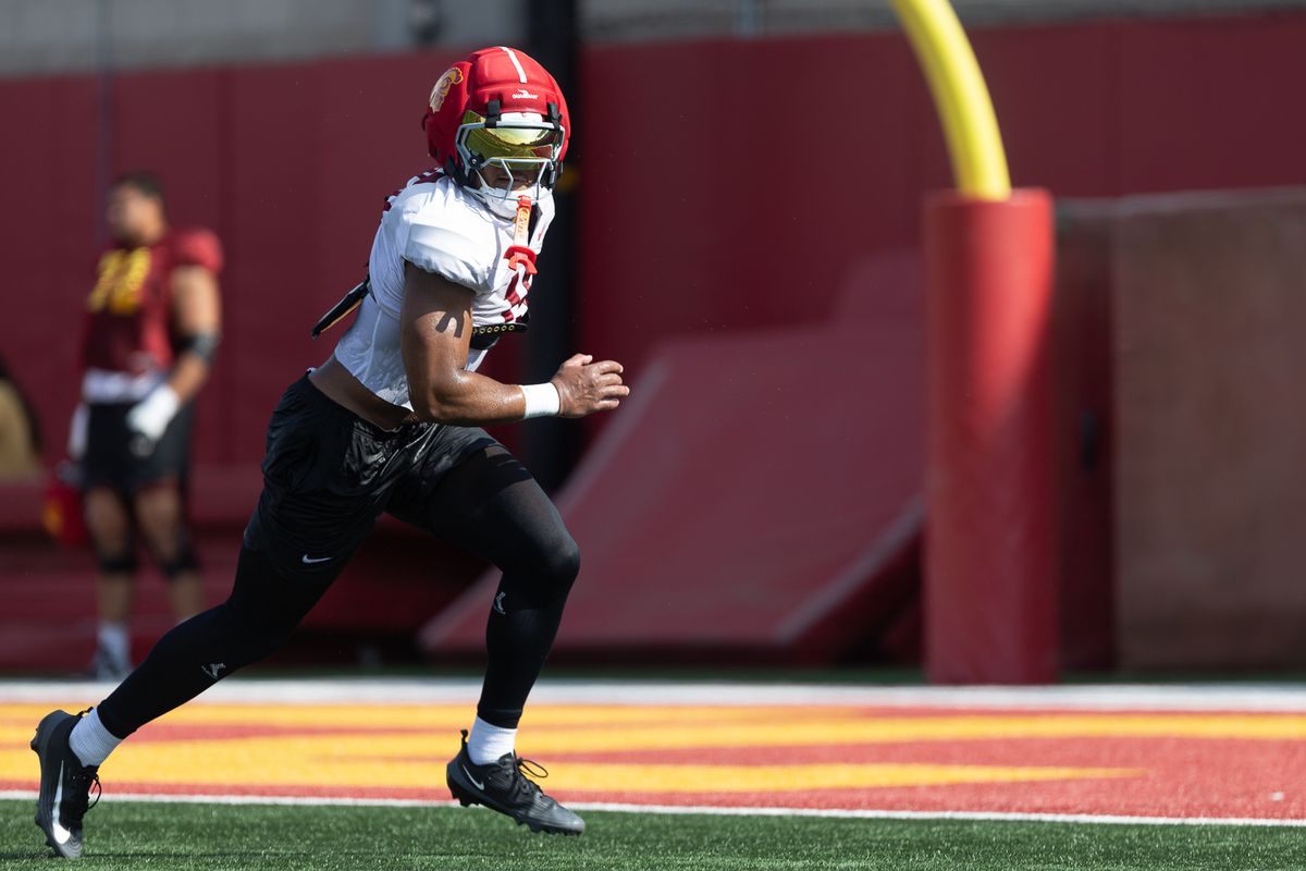 USC linebacker Jadyn Walker (15) participates in drills during practice at Howard Jones Field, Tuesday, Aug. 11, 2026, in Los Angeles.