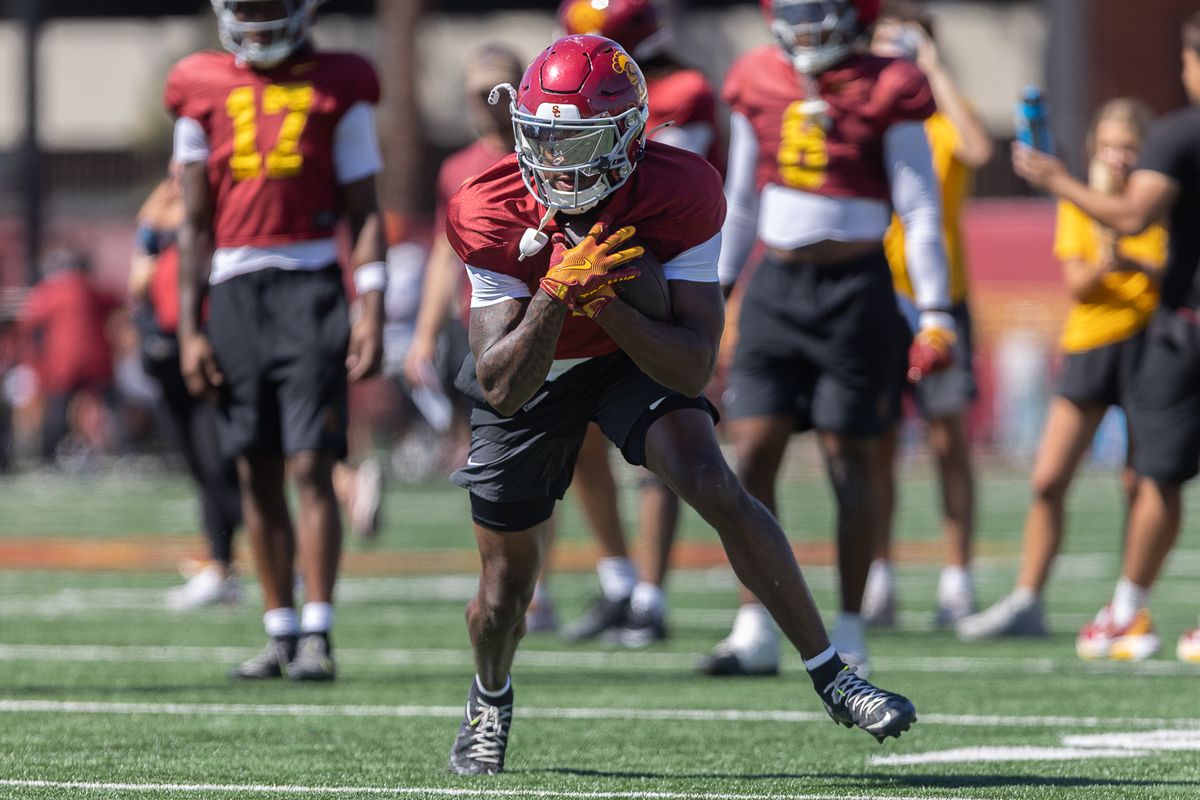 USC wide receiver Ethan “Boobie” Feaster (1) carries the ball during practice at Howard Jones Field, Wednesday, Aug. 19, 2026, in Los Angeles. USC wide receiver Ethan “Boobie” Feaster (1) carries the ball during practice at Howard Jones Field, Wednesday, Aug. 19, 2026, in Los Angeles.