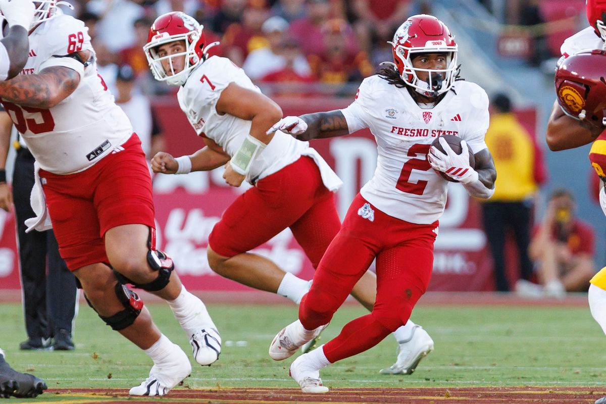 Andre Cobb #2 of the Fresno State Bulldogs rushes during an NCAA Football game against the USC Trojans on September 4, 2026 at The Los Angeles Memorial Coliseum in Los Angeles, California. Andre Cobb #2 of the Fresno State Bulldogs rushes during an NCAA Football game against the USC Trojans on September 4, 2026 at The Los Angeles Memorial Coliseum in Los Angeles, California.